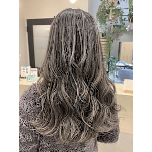 【VERBENA】ハイライトカラー/透明感グレージュ