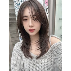 ハッシュカットミニウルフカットレイヤーカットアッシュブラック
