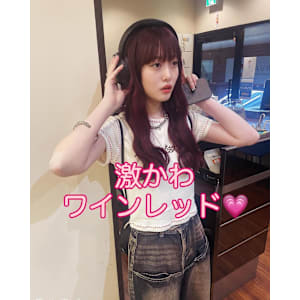 今流行りのワインレッドカラー？