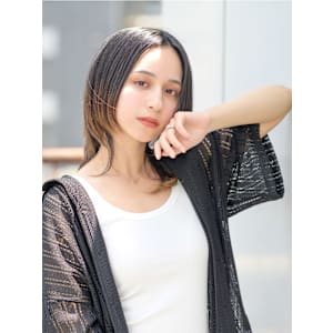 小顔ヘアレイヤーカット×グレーベージュ