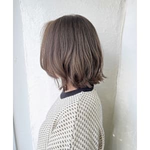 ゆる巻き外はねミルクティーグレージュ！オオミダ！神戸/元町