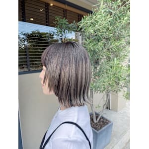 レイヤーボブ、デザインカラー - 半個室型美容室 Sourire 春日千歳町店【ハンコシツガタビヨウシツ スーリール カスガチトセマチテン】掲載中