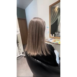 ブリーチなしの白髪ぼかし