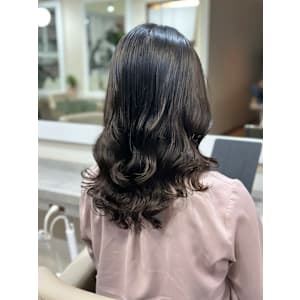 韓国風パーマ momona