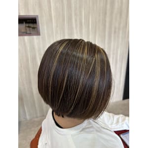 ボブでもかわいいハイライト