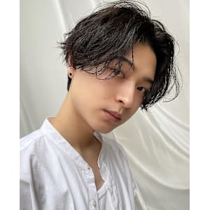 センター分けニュアンスメンズカットメンズパーマダークアッシュ