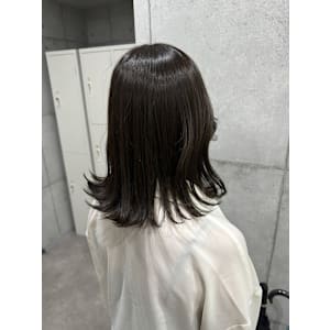 赤みオレンジ味を消した艶カラー