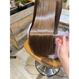 ミルクティーベージュ