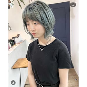 ブリーチデザインカーキアッシュカラー