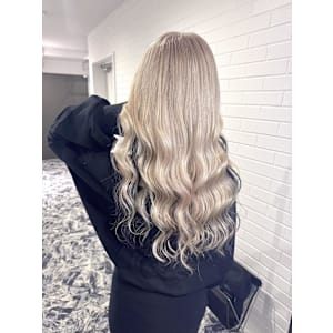 ハイトーンミルクティーベージュ×インナーカラー