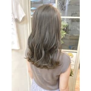 2024春夏カラーネイビーグレージュ前髪イメチェン赤羽