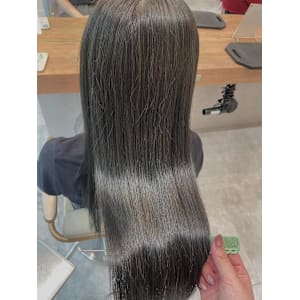 就活グレージュ