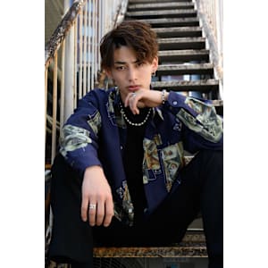 アップバングマッシュツーブロック