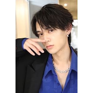 韓流フェザーショート