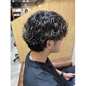波巻きパーマ　メンズカット　ヘッドスパ
