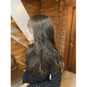 オリーブグレージュ