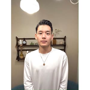 パーマ風くせ毛メンズショート