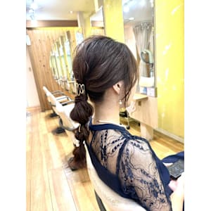 ウェディングゲストヘアアレンジ