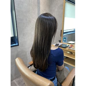 アッシュブラウン（半個室美容室）