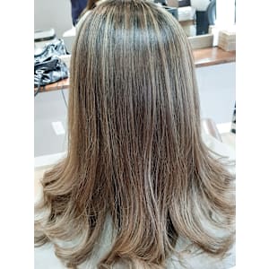 シナモンベージュハイライト