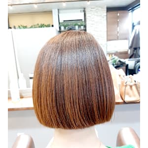 ストレートショートボブ
