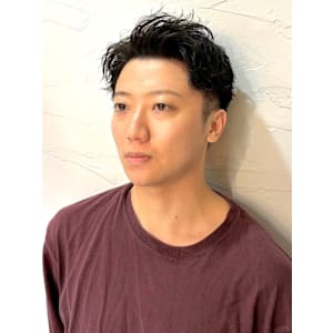 アップバング　ツイストスパイラルパーマ　ツーブロック