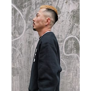 スキンフェードハイトーンブロンドボウズ/keshiki 大名