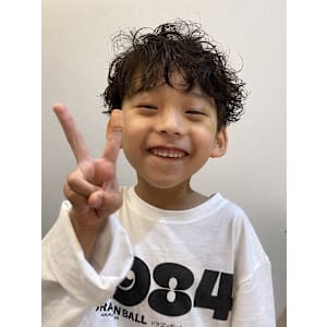 キッズ波巻きスパイラルパーマ/keshiki 大名  - keshiki大名【ケシキダイミョウ】掲載中