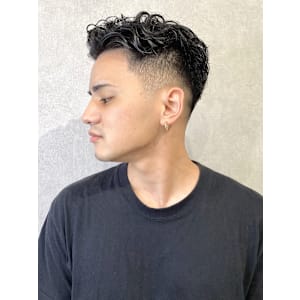 センターパートアップバングマッシュツイスパナチュラルパーマ