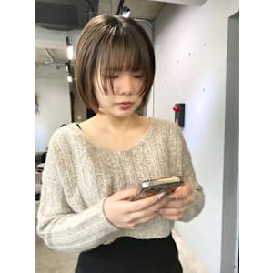 顔周りレイヤー、ショートボブ【高田馬場　lok】