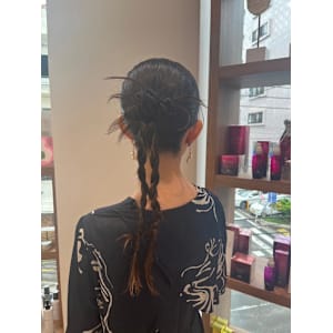 個性派パーティーヘア