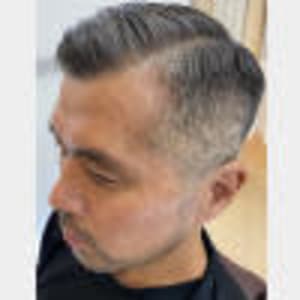 サイドパート×フェードスタイル