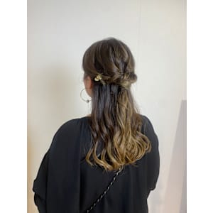 ハーフアップアレンジ