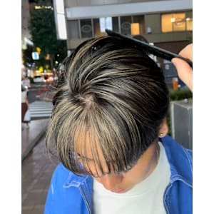 『メンズコントラストハイライト』おしゃれかつ上品なカラーです