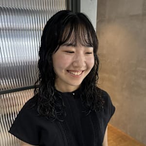 セミロング　ニュアンスパーマ