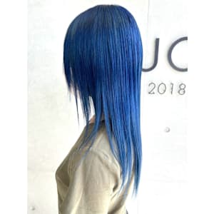 明るめブルー　ブルベカラー　ハイトーンロング　ブリーチカラー