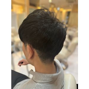 清潔感あるヘアスタイル