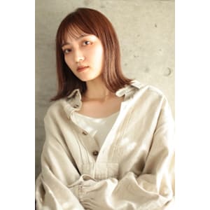 地毛風ストレート　フォギーベージュ　ミディアム　代官山　渋谷