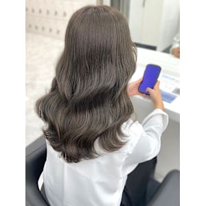 モカグレージュ　透明感カラー　韓国風ヘア　ブリーチなしカラー