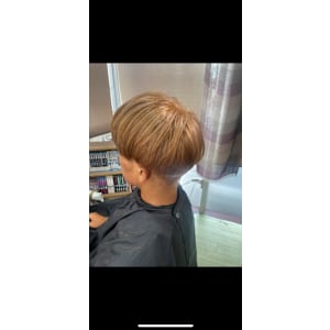 ベージュカラー