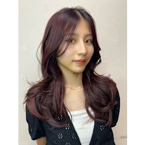 軽やかに仕上げるロングレイヤー