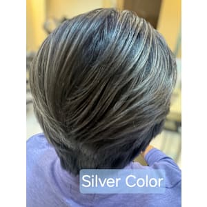 白髪をいかしたカラーリング - Beautissimo 東長崎【ビューティシモ  ヒガシナガサキ】掲載中