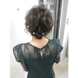 ゆるふわショートシニヨン【高田馬場　lok】