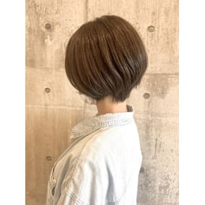 秋色ベージュ~ARCH Sayaka~