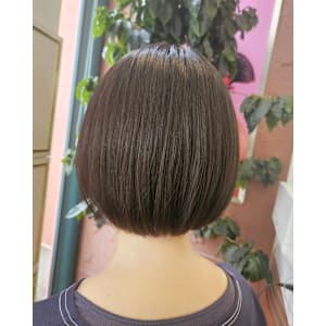 まとまるボブ/室井