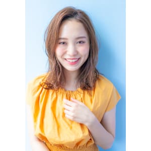 明るめカラーで元気な外ハネ☆　