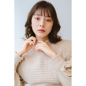 外ハネくびれミディ