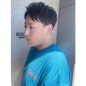 刈り上げショート　ツーブロック　黒髪　簡単スタイリング