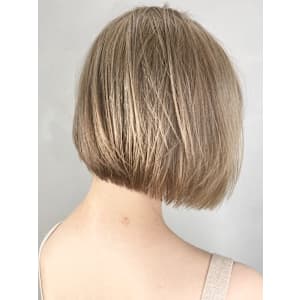 ケアブリーチハイトーンボブ/keshiki大名ISSEI