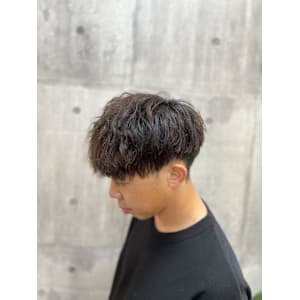 マッシュ×緩めパーマ